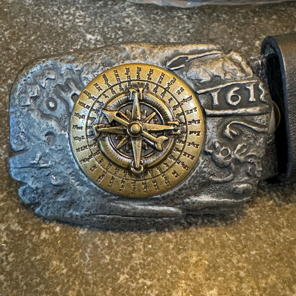 Men's Black Leather Belt 38, Compass Buckle